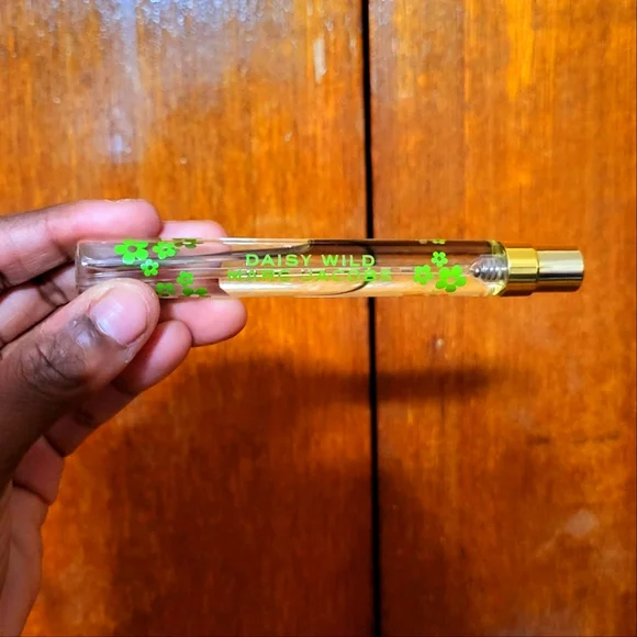 Daisy Wild By Marc Jacobs - Picture 3 of 3